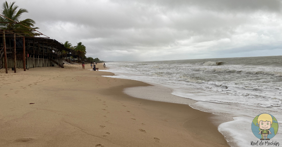 Primeiras pegadas dos 140km de caminhada pelo litoral sul da Bahia.